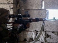 قناص ميليشيا الحوثي يقتل مواطنا ستينيا في "الشقب" بتعز