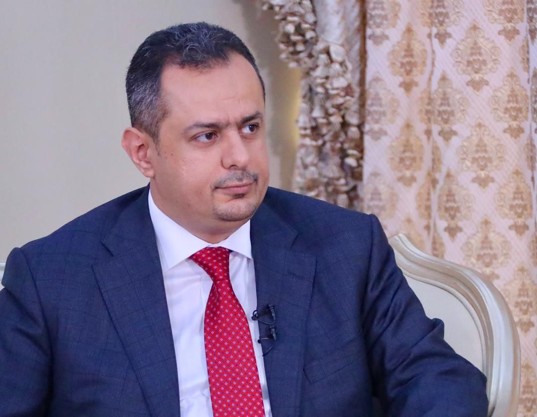 رئيس الوزراء في حوار مع قناة العربية : على الحوثيبن وقف سفك دماء اليمنيين والعودة للسلام  