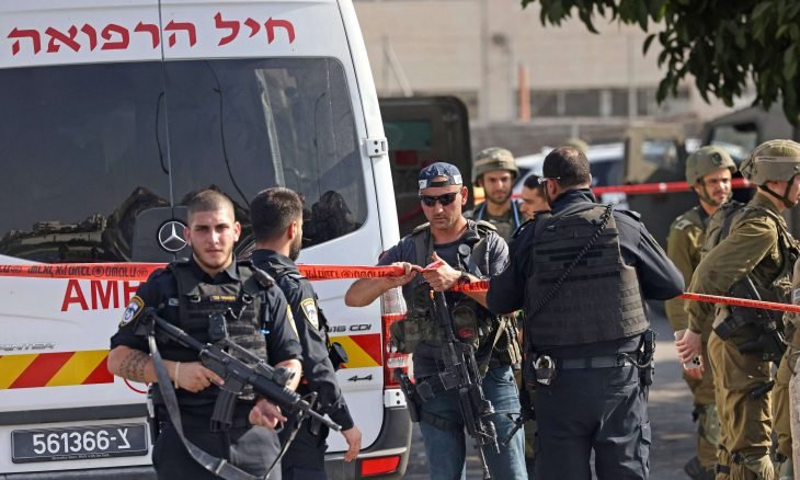 استشهاد فلسطيني إثر تنفيذه عملية طعن.. وإصابة العشرات في مواجهات مع الاحتلال