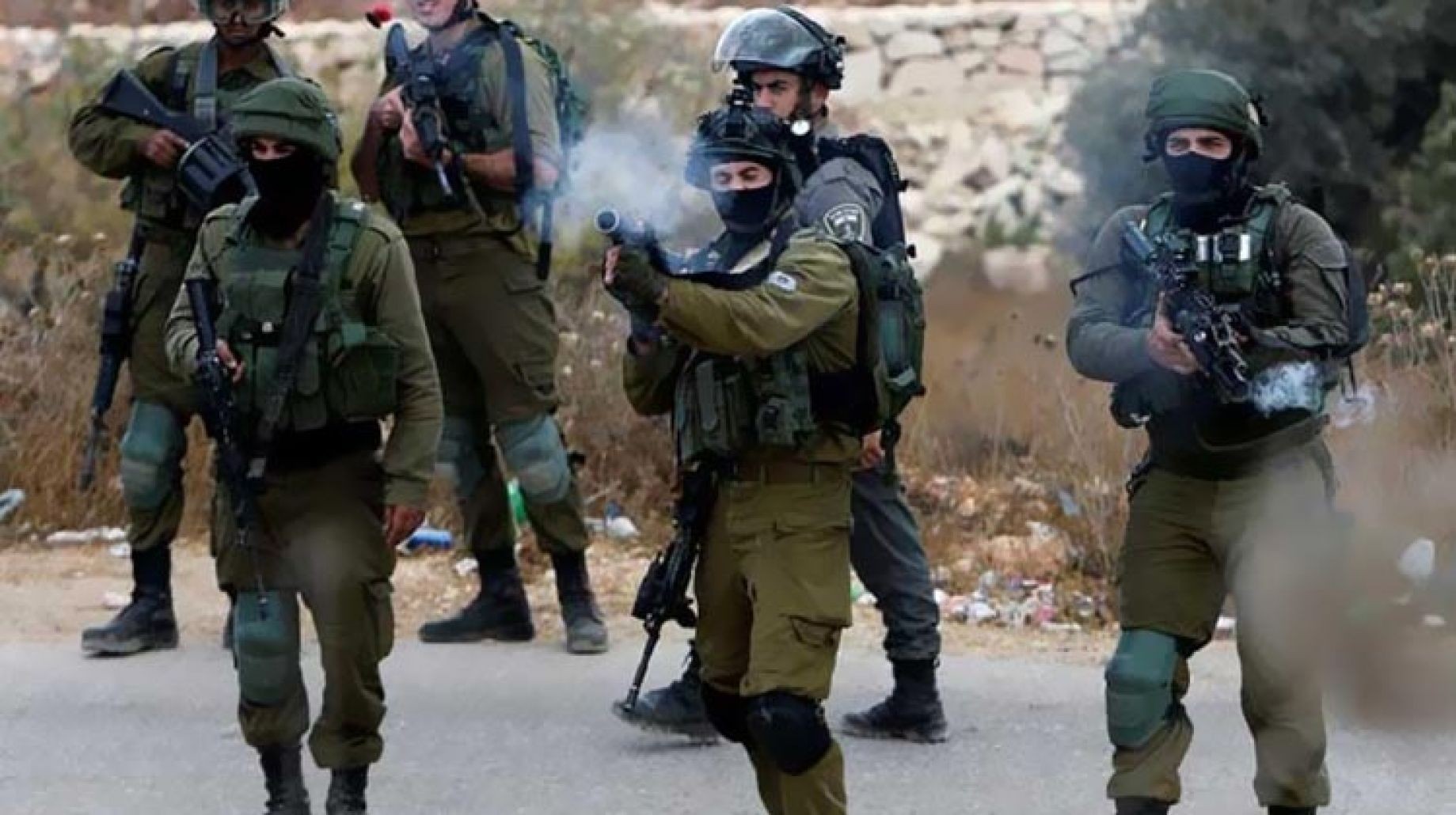 إصابة 6 فلسطينيين في مواجهات مع جيش الاحتلال بالضفة الغربية