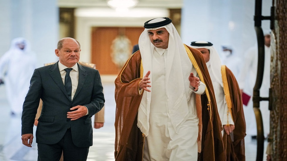 أمير قطر وشولتس يتفقان على دعم جهود إحياء اتفاق إيران النووي