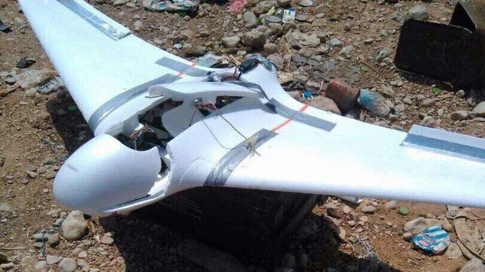 طائرة حوثية تهاجم نقطة عسكرية بلحج بعدد من القذائف