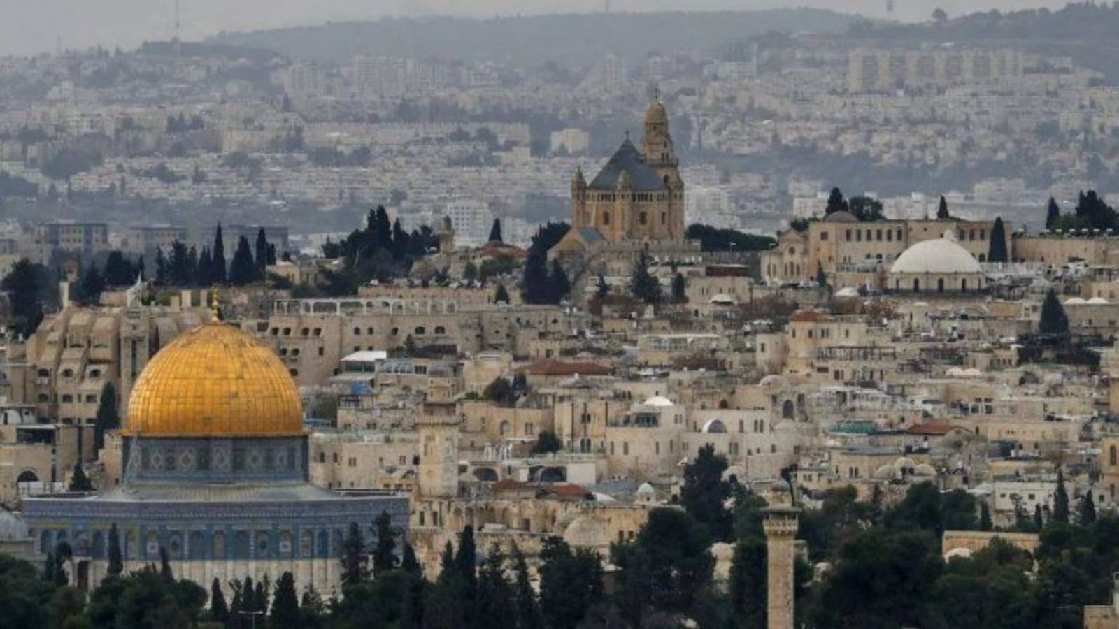 الكنائس تدعو لندن إلى عدم نقل سفارتها إلى القدس