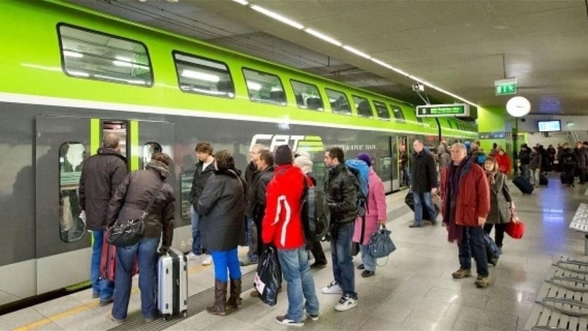 فرنسا.. إلغاء مئات رحلات القطارات بسبب إضراب المراقبين