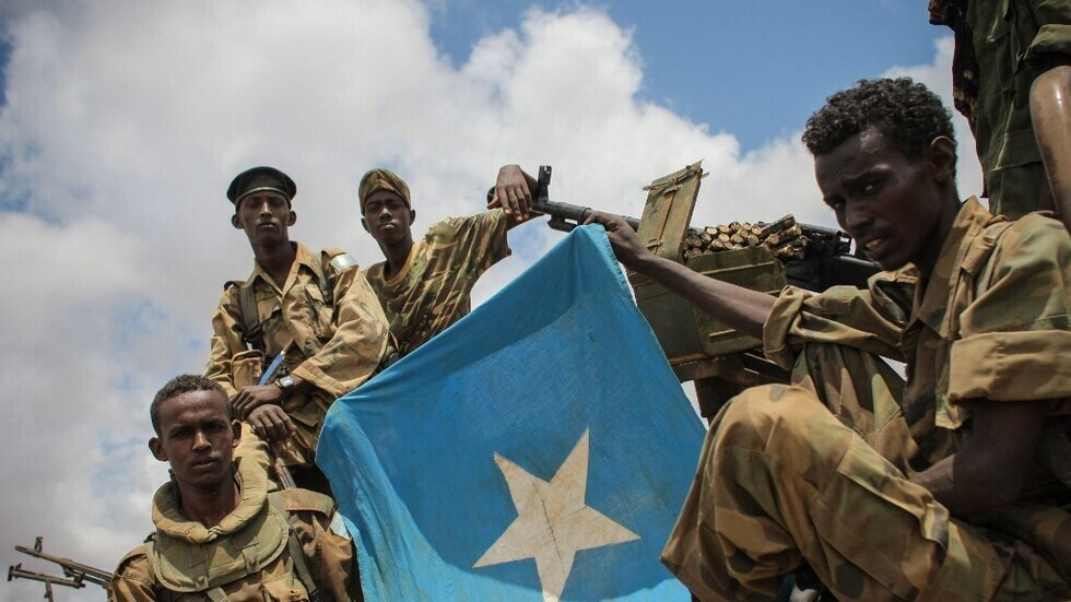الصومال.. الجيش يصد هجوما لحركة الشباب على قاعدة عسكرية وسط البلاد