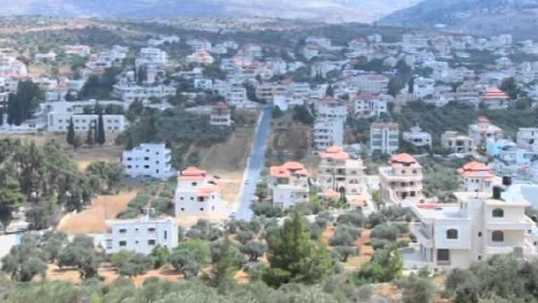 مستوطنون يهاجمون قرية ترمسعيا شرق رام الله ويحطمون زجاج عدد من المنازل