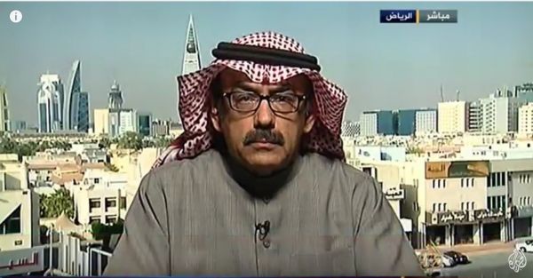 كاتب سعودي يسخر من مطالبات الانتقالي للرياض بصرف الرواتب