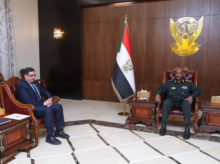 رئيس مجلس السيادة السوداني: نحرص على عودة الشرعية في اليمن