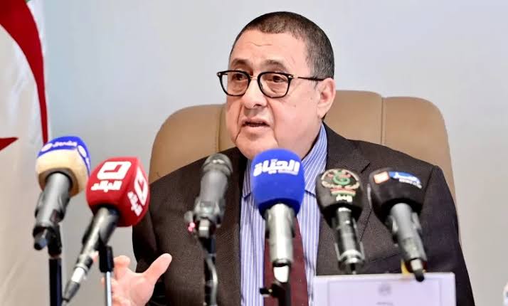 وزير الداخلية الجزائري: نواجه حربا سلاحها المخدرات