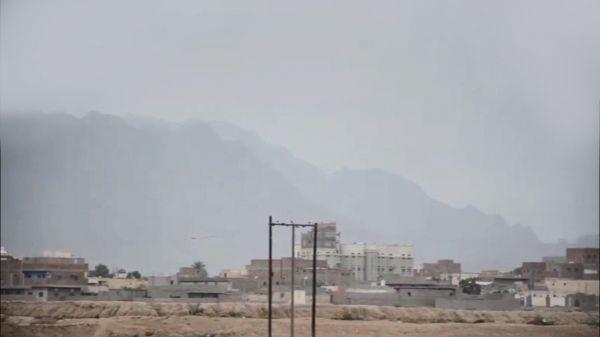 ميليشيا الحوثي تستهدف بالمدفعية تجمعات سكانية جنوبي الحديدة 