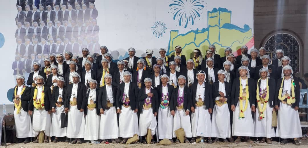 محافظة إب تقيم عرسا جماعيا لـ240 عريسا وعروسا في مأرب