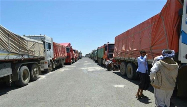 ميليشيا الحوثي تغلق طريق الحديدة - صنعاء أمام الشاحنات وتستثني المحسوبين عليها