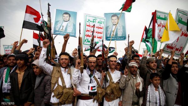 محلل عسكري يكشف مدى تأثير التصنيف الأمريكي على الحوثيين