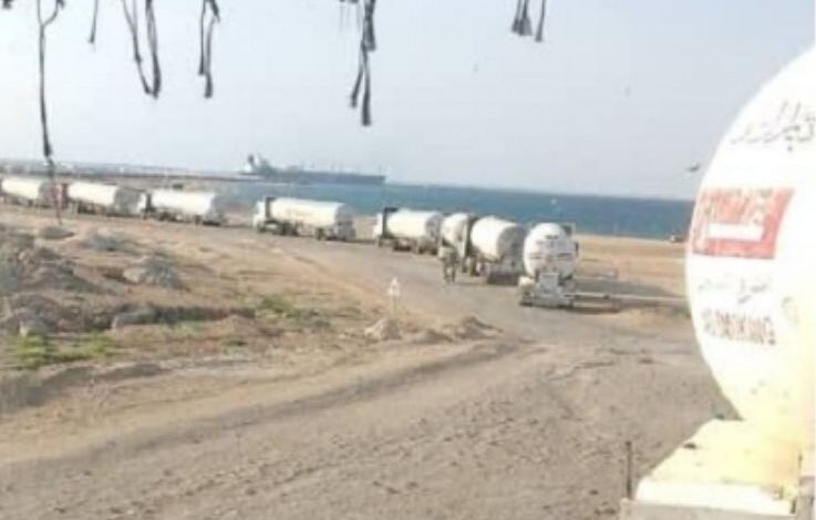 ميليشيا الحوثي توقف ضخ الغاز المستورد عبر موانئ الحديدة إلى الأسواق المحلية