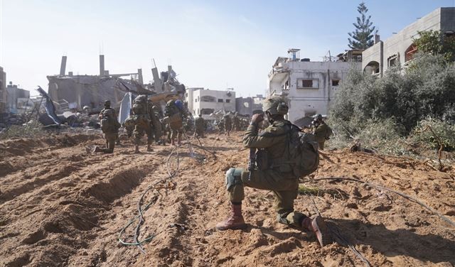 جيش الاحتلال ينشئ طريقا لفصل شمال قطاع غزة عن بقية أجزائه