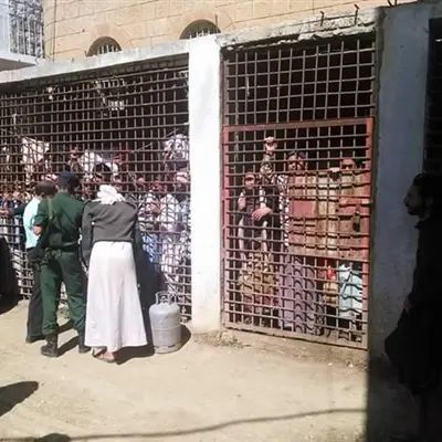 ميليشيا الحوثي تنقل 6 مختطفين من سجن في تعز إلى جهة مجهولة