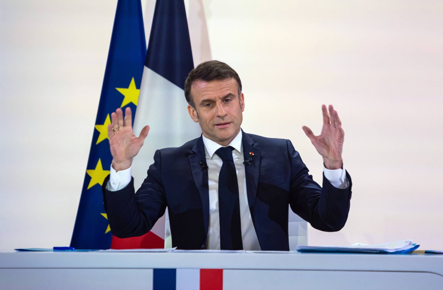الرئيس الفرنسي يدعو إلى وقف الحرب وإدخال المساعدات إلى غزة