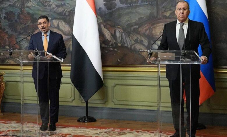 رئيس الوزراء: ميليشيا الحوثي هي السبب الرئيسي في عسكرة البحر الأحمر
