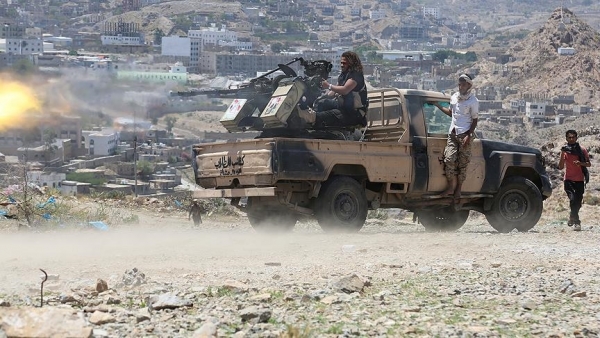 قوات الجيش تفشل محاولة تسلل لمليشيا الحوثي جنوبي شرق تعز 