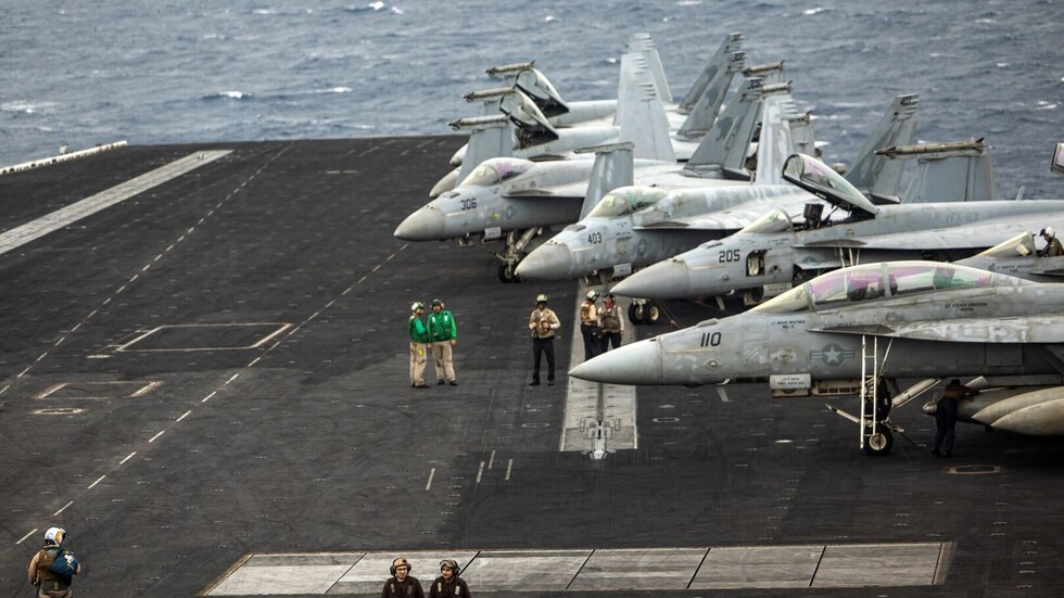 قائد الأسطول الأمريكي: استطعنا خفض قدرات الحوثيين وهجماتهم تباطأت