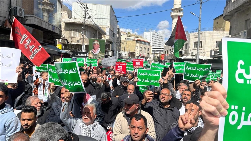 محافظات أردنية تنتفض تضامنا مع غزة