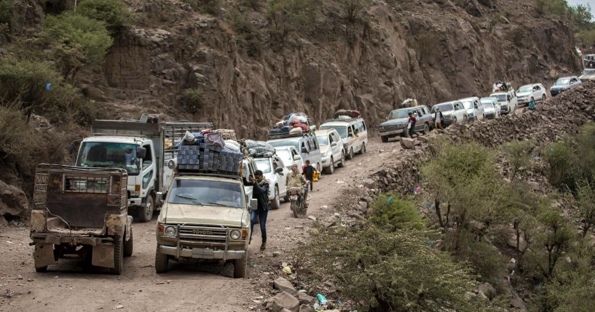 تخفيفًا لمعاناة اليمنيين.. ما الذي يُمكن عمله لإعادة فتح الطرق؟
