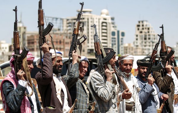 وكالة شيبا إنتلجنس: خلافات حوثية – إيرانية حول أولويات معركتهم ضد اليمن والمنطقة 