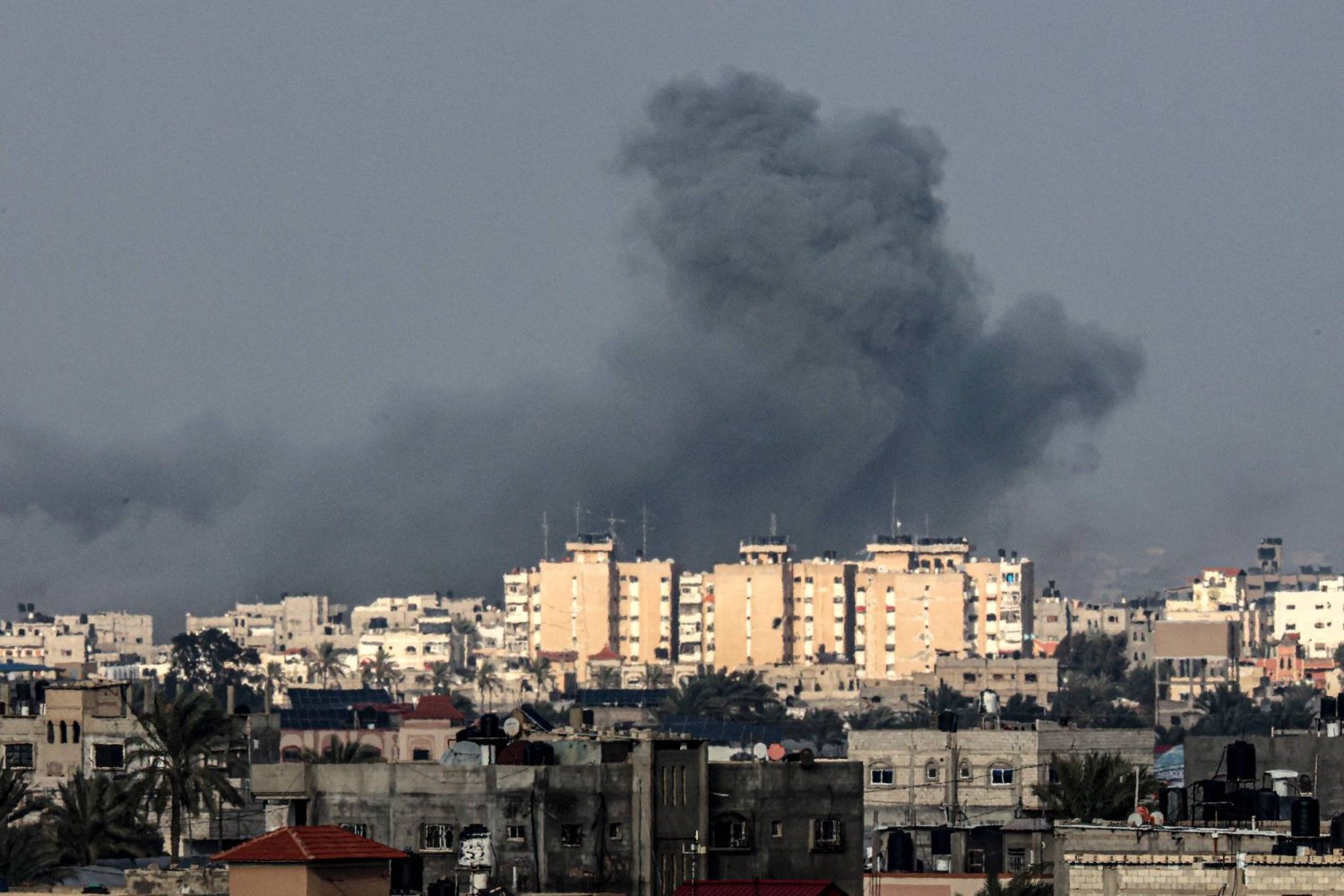 غارات جديدة على غزة وإحصاء أكثر من 3 آلاف مجزرة منذ بداية العدوان