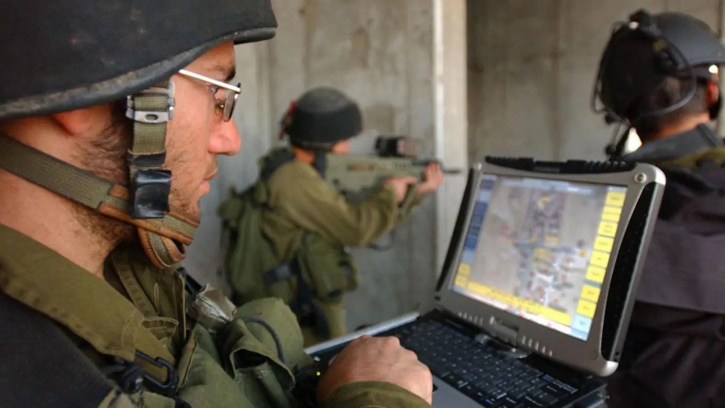 فورين بوليسي إسرائيل تستهدف الفلسطينيين بالذكاء الاصطناعي