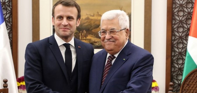 ماكرون يدعو عباس لاتخاذ خطوة تحضيرا 